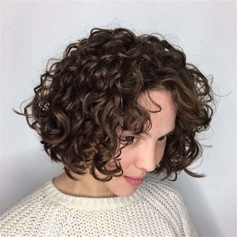 Short Hair Perm With Big Curl In 2020 Short Permed Hair Permed
