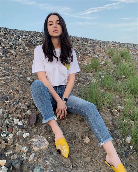 Adelaide Kane On Instagram “on The Road Again 🌻” Celebrity Crush Celebrity Style Cora Hale