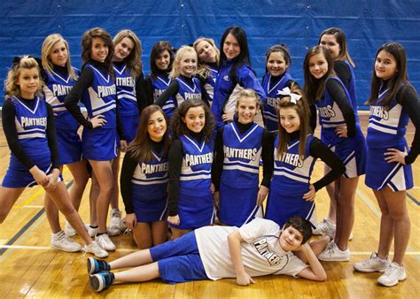 Middle School Cheerleaders Wesharepics