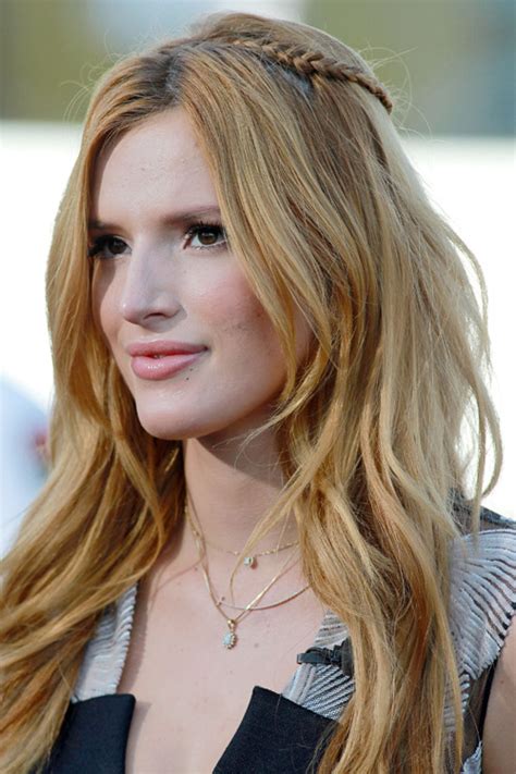 Bella Thorne S Hairstyles And Hair Colors Steal Her Style Page 7