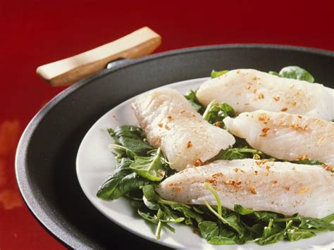 Steamed Fish On Spinach Recipe Eatsmarter