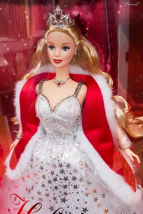 2001 Holiday Celebration Barbie | Holiday barbie, Barbie dress, Barbie