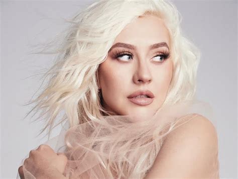 Christina aguilera for health magazine, may 2021. Christina Aguilera mostra seu talento em performance com o ...