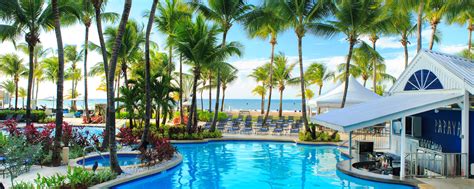 Explore The Dazzling Sights Of Puerto Rico From Courtyard Isla Verde