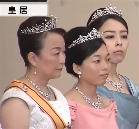 New Year Tiaras In Japan Royal Tiaras Tiara Royal Jewels