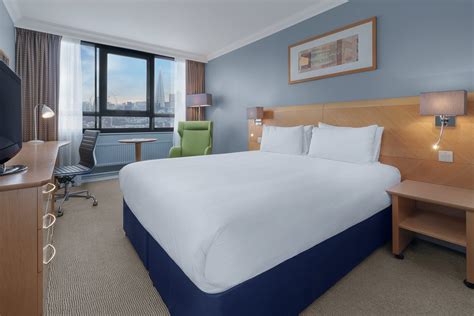 Self parking is offered for gbp 45 per day. Discount 50% Off Holiday Inn London Kensington Forum ...