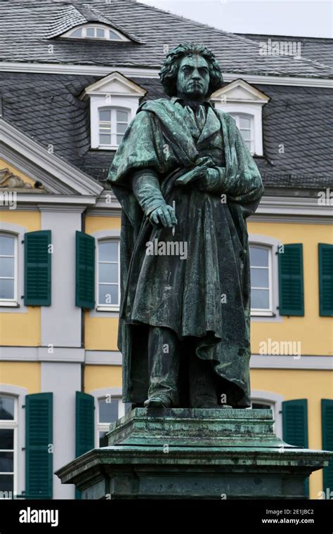 Bonn Statue Of Ludwig Van Beethoven Stock Photo Alamy