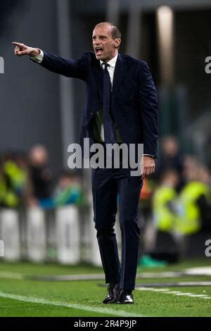 Massimiliano Allegri Ac Milan Coach Ac Milan Coach Emirates Stadium