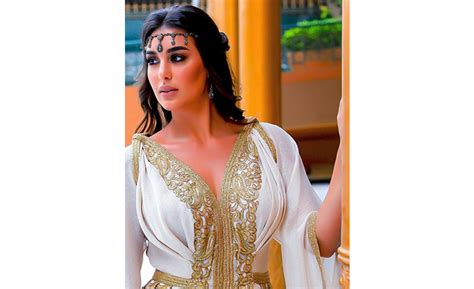 فيديو قديم لياسمين صبري يثبت انها تتحدث الإسبانية ويكشف فبركة رامز جلال. مفاجأة.. فيديو قديم كشف "فبركة" مقلب ياسمين صبري | نواعم