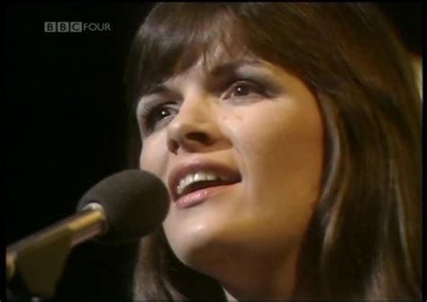 Eve Graham The Lead Singer Of The New Seekers Music Memories Lyn