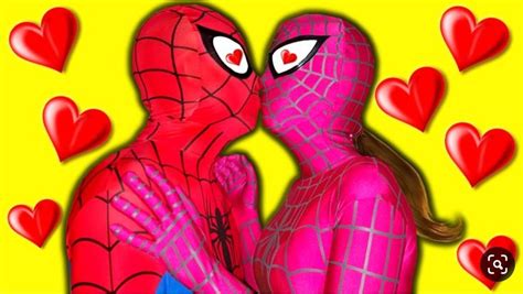 Pin By Ranujayaweera On Superheroes ‍♀️ ‍♂️ In Love Spiderman And