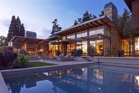 6 Beautiful Seattle Luxury Homes
