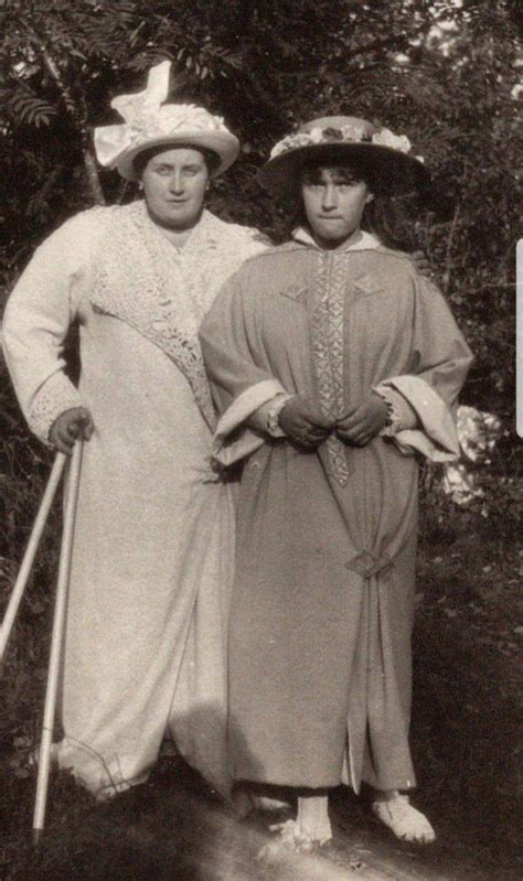 Anna Vyrubova And Grand Duchess Anastasia Anastasia Romanov Romanov