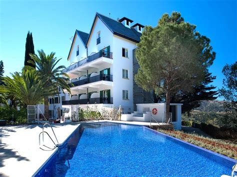 Located in ronda, catalonia reina victoria is near a train station. Hotel Catalonia Reina Victoria Ronda