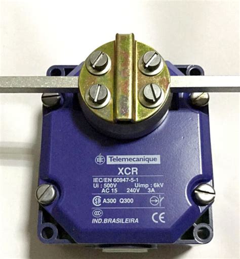 1pc New Schneider Xcr E18 Xcre18 Limit Switch Ebay
