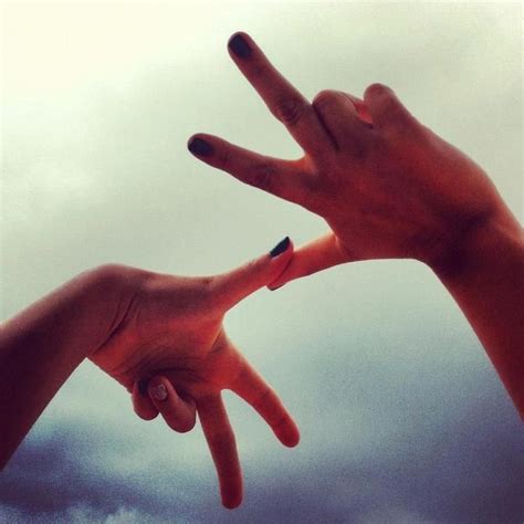 Kappa Kappa Gamma Hand Sign