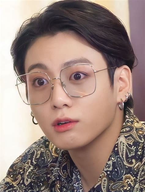 ɞ•᷅ ⁷ On Twitter In 2021 Jungkook Glasses Jeon Jungkook Jungkook Cute