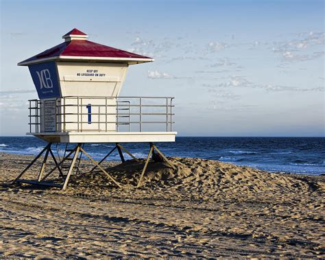 Huntington Beach Lifeguard Tower Photograph By Cvalle