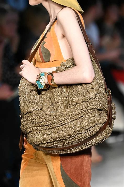 4 borse piccole moda 2020: Borse moda Primavera Estate 2020: modelli must have в 2020 ...