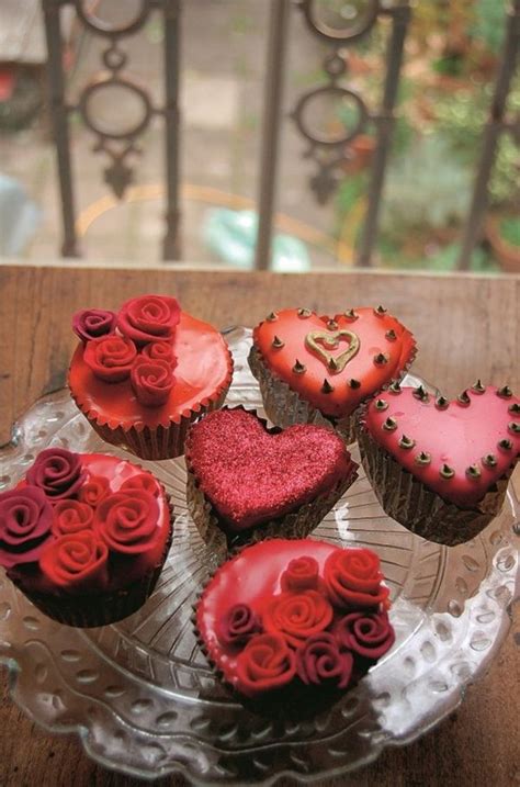 The Most Romantic Cupcakes In The World Valentines Food Romantic Cupcakes Cupcake Cakes