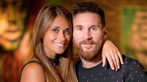 El Romántico Beso De Messi A Su Esposa Del Que Habla El