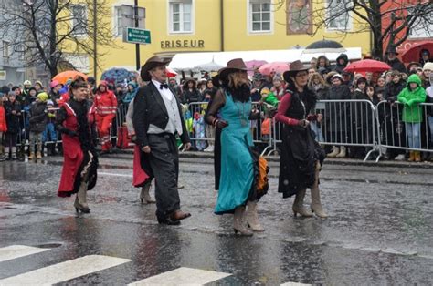 In dietfurt im altmühltal wird traditionell chinesenfasching gefeiert. So wird in Zirl der Fasching gefeiert - Westliches ...