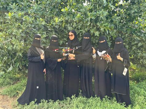 ‏أول سعوديــة First🥇saudi On Twitter نجح فريق سعودي من طالبات بقسم هندسة الحاسب بجامعة