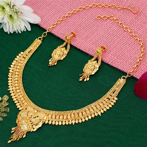 Sukkhi Brilliant Alloy 24 Carat 1 Gram Gold Jewellery Necklace Set For