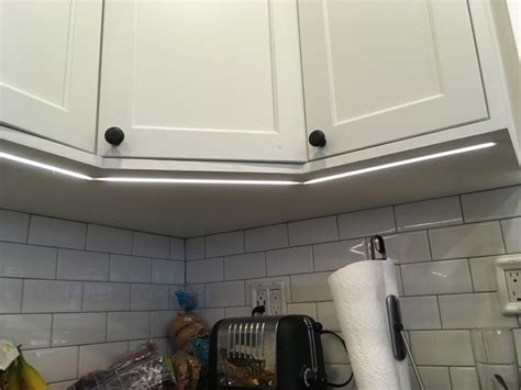 How to buy under cabinet lighting.this guide will help you select the best under cabinet lighting for your space. Hardwired Under Cabinet Lighting - Tape vs. Light Bars ...