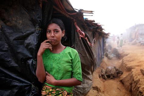 ロヒンギャ難民危機バングラデシュ近づくサイクロンの季節、洪水や地滑りのおそれ 52万人の子どもの健康や安全に影響