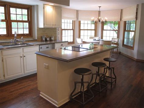 Appealing home interior with traditional style : Find any Oak Trim Kitchen Traditional With Grey Glaze ...