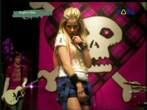 Music Video Girlfriend Avril Lavigne Image 1558988 Fanpop