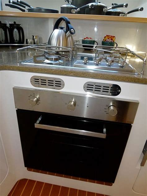 We have a selection of modernized, propane kitchen appliances and outdoor gear. Propane oven, and 4 burner stove top | Burner stove, Stove ...