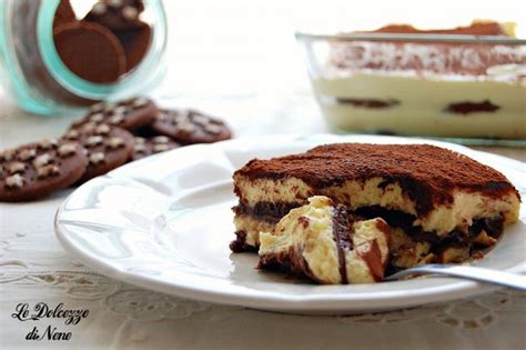 700 gr circa di pan di stelle, 250 gr di mascarpone, 2 uova, 40 gr di zucchero, 250 ml di panna vegetale e 4 o 5 cucchiai di nutella. DOLCE PAN DI STELLE E NUTELLA - Tiramisù rivisitato ...
