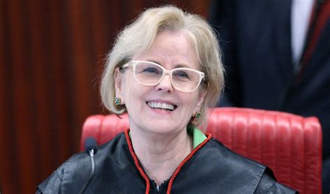 O voto dela é tido como decisivo para o julgamento, uma vez que, por meio de declarações públicas e votos anteriores, os posicionamentos dos demais ministros já eram. Rosa Weber é eleita presidente do TSE; Barroso será o vice ...