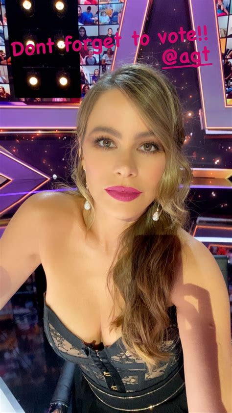 Her mother, margarita vergara dávila de vergara, is a housewife. Sofia Vergara - Social Media Photos and Video 09/25/2020 ...