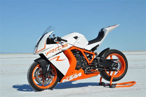Perhaps we should've given ktm more credit reliability shouldn't be an issue as the motor is based on the previously successful 990cc lc8 engine powering the super duke and supermoto models. Ktm Rc8 2016 Wallpapers HD - Wallpaper Cave