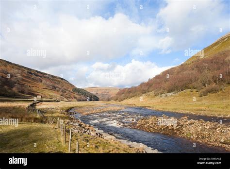 The River Swale In Swaledale In The Yorkshire Dales Stock Photo Alamy