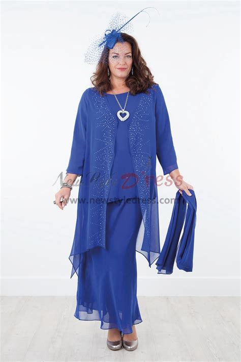 Discover timeless elegance with our collection of pant suit mother of the bride dresses. Royal blue Mother of the bride dresses with shawl Chiffon ...