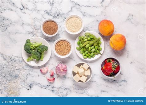 Estrogen Rich Foods Menopause Diet Stock Photo Image Of Garlic Diet