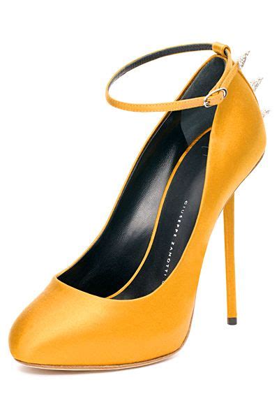 Giuseppe Zanotti - Guiseppe Zanotti Shoes 2011 Fall-Winter - LOOK 29 | Lookovore | Satin pumps ...