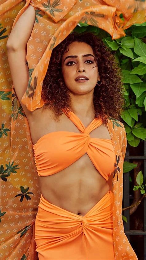 Photos Sanya Malhotra Showed Her Hot Look In The Latest Pics See Here