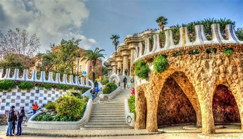 Parc Barcelone Guell Things To See And Do In Barcelona Located In Barcelona In The Catalonia