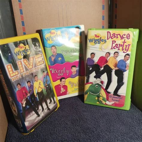 Lot Of 3 The Wiggles Vhs Clamshell Movies Dance Party Wiggly Hot