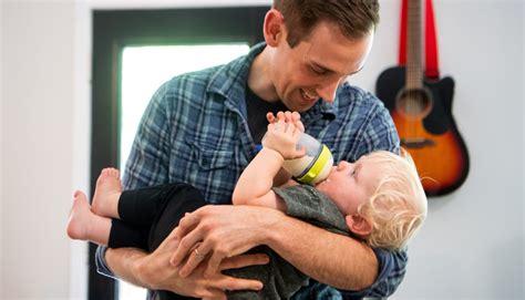 Paid Paternity Leave More Companies Offer It But Few New Dads Use It