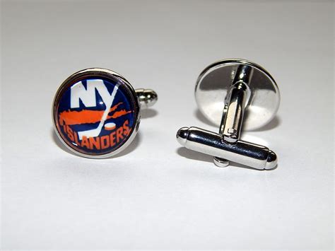 New York Islanders Hockey Logo Cufflinks And Tie Clip Cufflinks