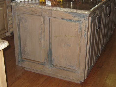 I have a house built in the 90's , the cabinets are pickled oak with the pinkish tones, i was thinking of painting my walls a terra cotta ( on the darker side ). LYNDA BERGMAN DECORATIVE ARTISAN: DISTRESSING & AGING ...