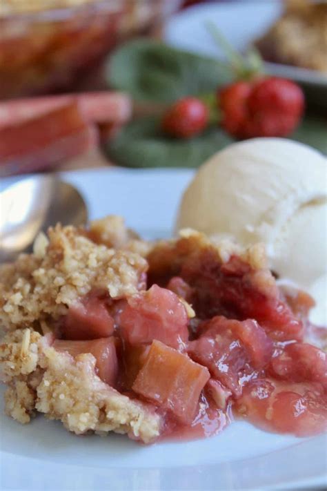 Strawberry Rhubarb Crisp Best Recipe Christinas Cucina