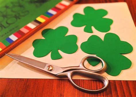 19 Easy St Patricks Day Crafts That Kids Will Love