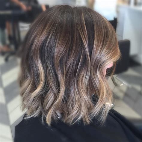 The idea behind balayage is to color the hair with a free hand so as to give it a very natural look. 30 Best Balayage Hairstyles for Short Hair 2018 - Balayage ...